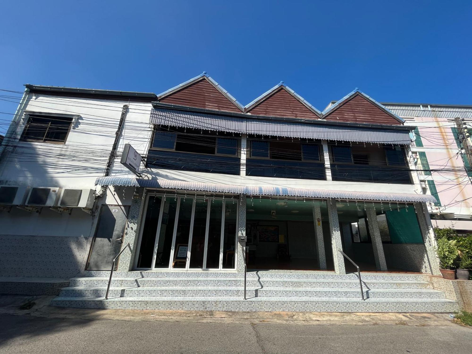 Отель Soleil Haus - Huahin Экстерьер фото